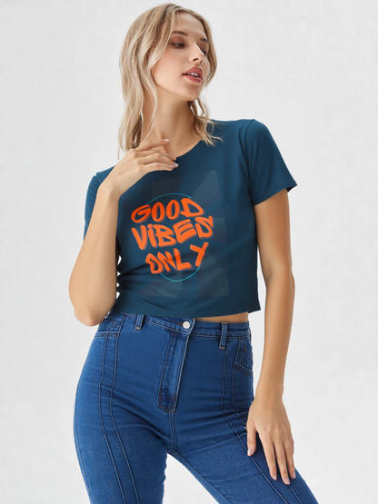 GenZudio “Good Vibes Only” Women’s Crop Top – Street Style Graphic Tee